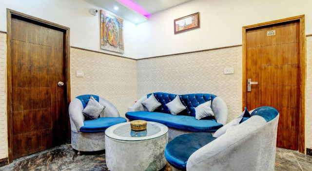 OYO 69583 Hotel Amit, Забронировать Отель Отели Дели 3 звезды, 3*