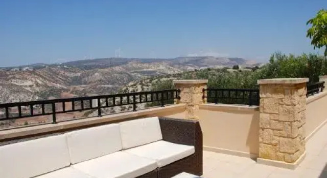 Junior Villa Minami EZ02, Boek Villa Kouklia Paphos, in de buurt van Ranti Forest Beach