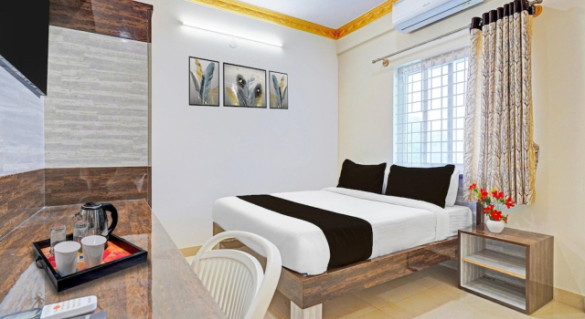 Deluxe Niladri Road Formerly SNV INN
