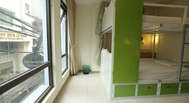 Четырёхместный семейный номер Standard с 2 комнатами Hanoi Amazing Hostel