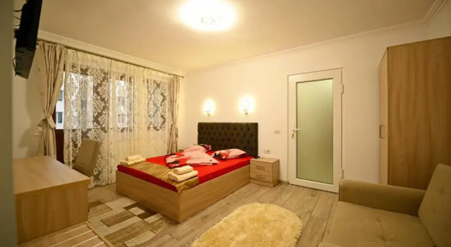 Apartament Trandafirilor, Varaa Huoneisto Hateg 