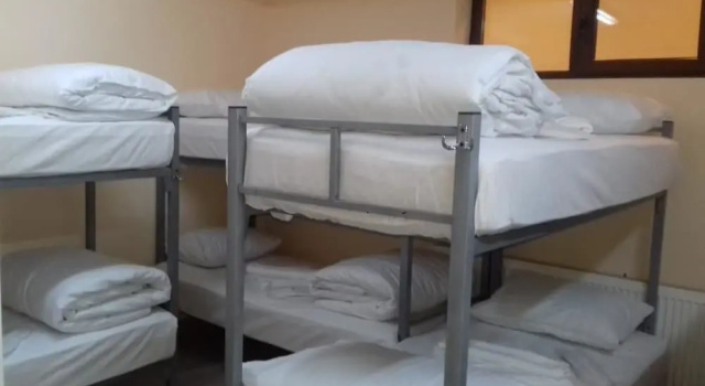 Кровать в общем номере Karyola Otel - Caters to Men