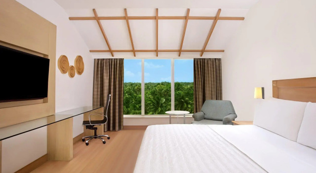 Двухместный номер Deluxe с видом на город Le Meridien Kochi