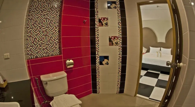 Двухместный семейный номер Standard с балконом и с видом на город OMG Hotel