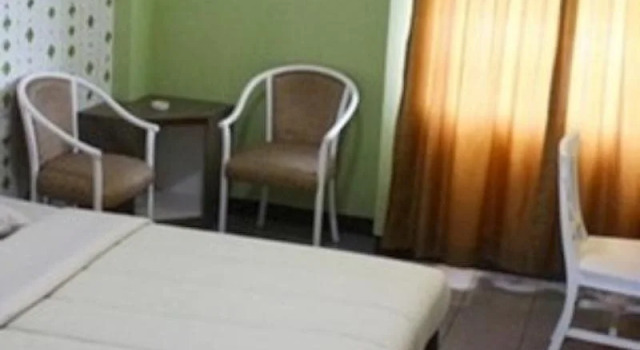 Ria Diani Hotel, Rezervovat Hotel Megamendung West Java
