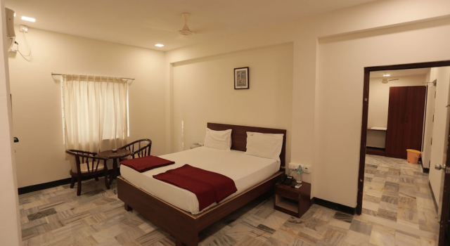 Hotel Rayas, Забронировать Отель Отели Кумбаконам с парковкой, Парковка