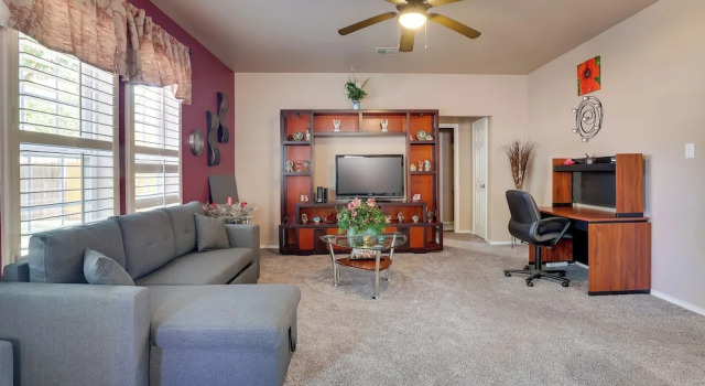 Коттедж Spacious Texas Abode w/ Deck & Fenced-in Yard!