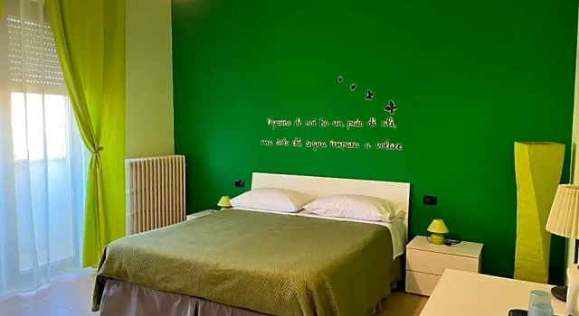 Номер Standard с балконом Color House Malpensa B&B