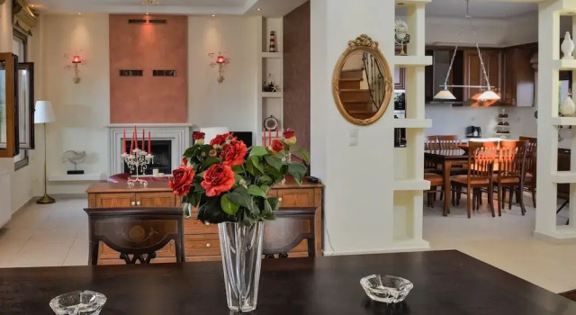 Private Pool Luxurious Villa with Parking & BBQ