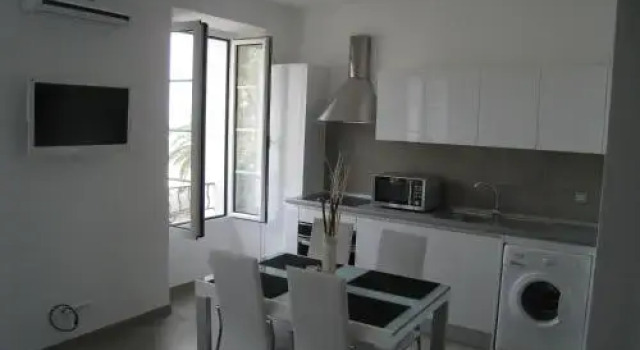 Studio magnifique vue mer