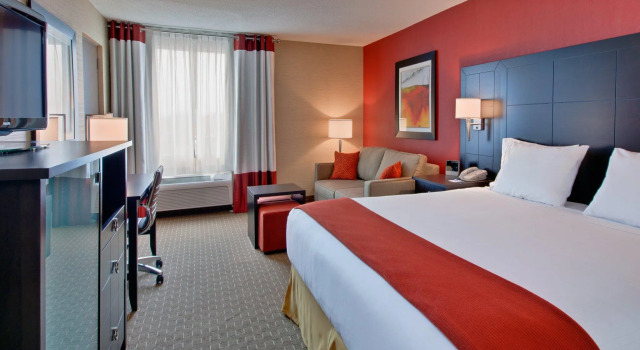 Двухместный номер Standard Holiday Inn Express Hotel & Suites Chatham South by IHG