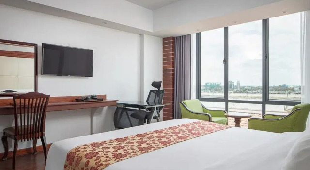 Номер Standard Ohana Phnom Penh Palace Hotel