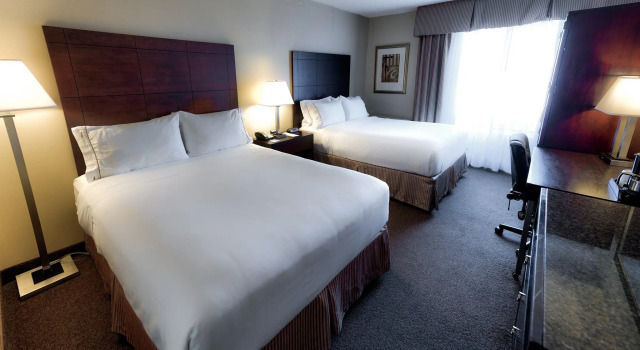 Четырёхместный номер Standard Quality Inn Saint-Jean-sur-Richelieu