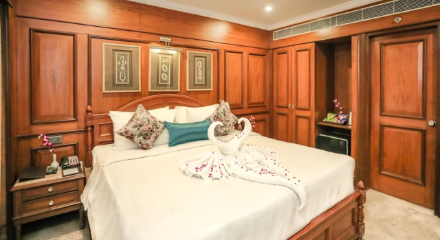 Люкс Regenta Central Lucknow by Royal Orchid Hotels Limited