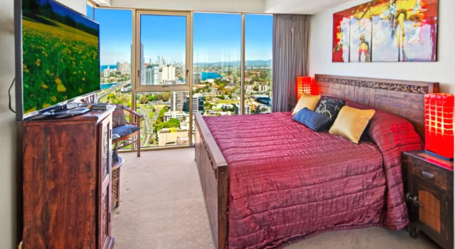 Luxury 3BR Apt with Incredible Views, Забронировать Отель Отели Голд-Кост с бассейном, рядом с Queen Street Village Shopping Center, Бассейн