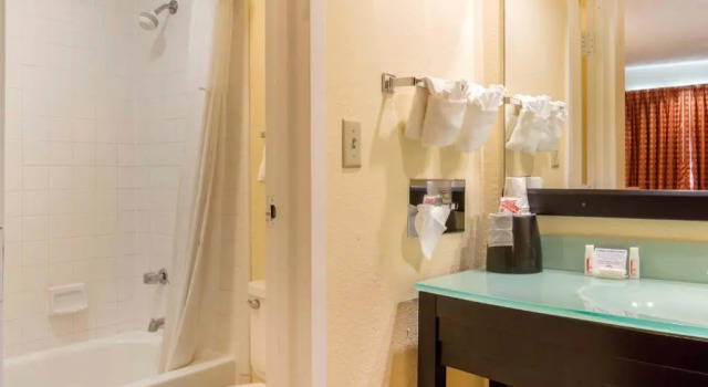 Четырёхместный номер Standard Motel 6-Little Rock, AR - Airport