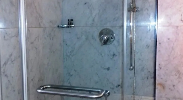 Номер Superior Le Meridien, Surat