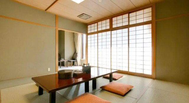 Четырёхместный номер Japanese Style Yamatoya Honten Ryokan Osaka