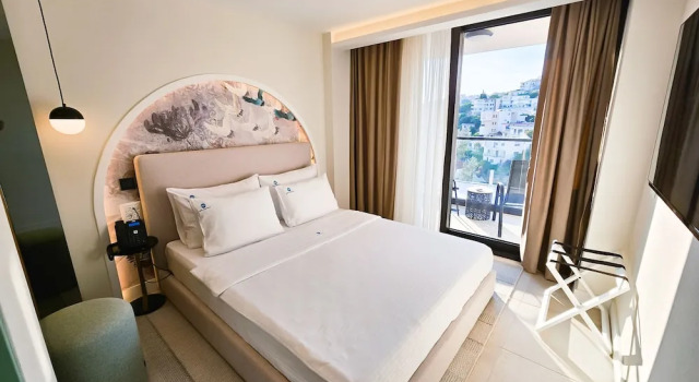 Двухместный номер Standard с балконом и с частичным видом на море Отель The New Hotel Mediteran Villa Edition
