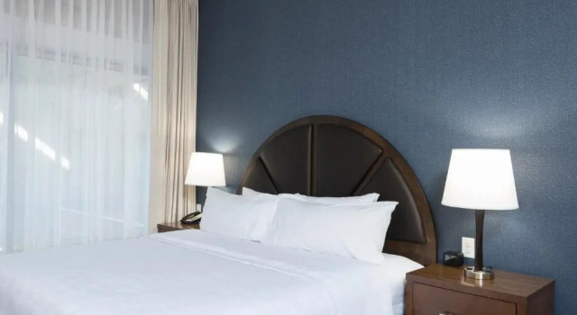 Люкс Homewood Suites by Hilton Grand Rapids Downtown