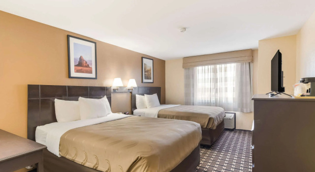 Четырёхместный номер Standard Quality Inn Clovis