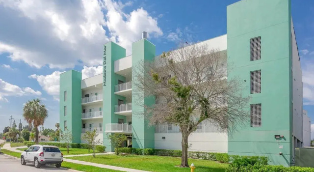 Boho Condo 3 3 Heated Pool, Забронировать Апартаменты/квартира Апартаменты Мадейра-Бич, рядом с The Church by the Sea, Апартаменты/квартира