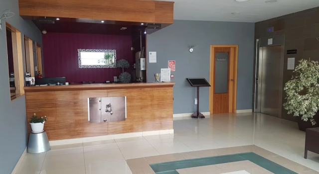 Hotel ELE Spa Medina Sidonia, Забронировать Курортный отель Медина-Сидония Los Alcornocales Natural Park, рядом с Museo Arqueológico de Medina Sidonia