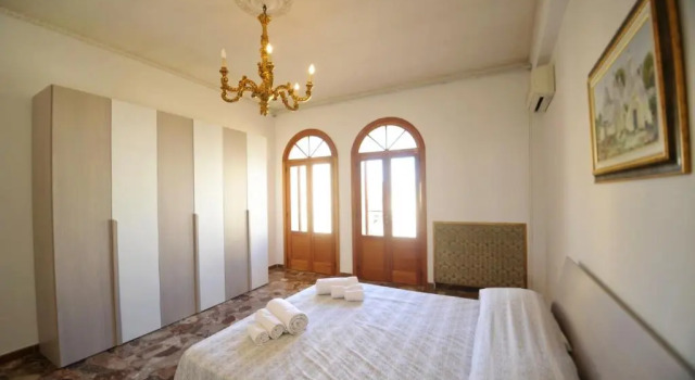 AL CASTELLO Appartamenti, Book Hotel Hoteller i Torricella med parkering, Parkering