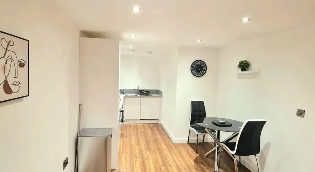 1-bedroom Aprt in Salford- Freeparking- Sleeps3