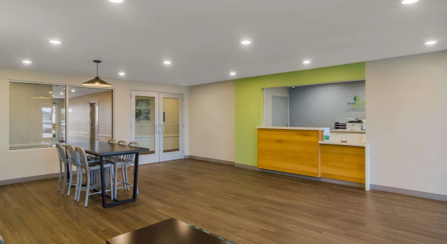 WoodSpring Suites Jacksonville Orange Park, 预订 酒店 橘园 佛罗里达州