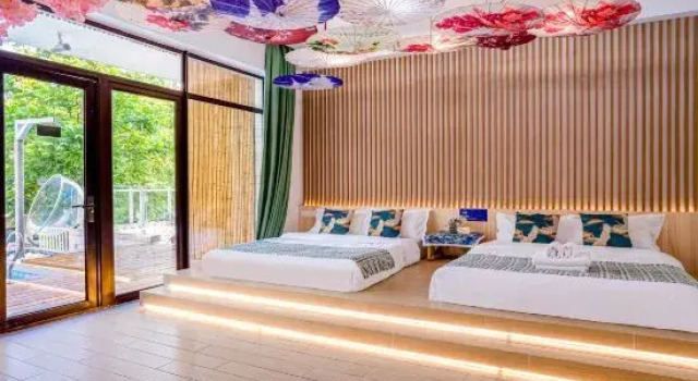 Кровать в общем номере с 6 комнатами Xunliao Bay Milos Island Holiday Home