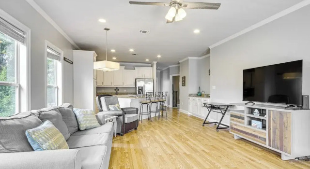 Апартаменты Biloxi Condo w/ Community Pool ~ Half-mi to Beach!
