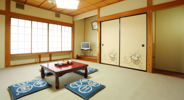 Hiyodori Sansou, Prenota Affittacamere Otari 