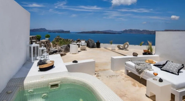 Люкс с видом на воду Epic View Suites
