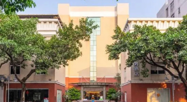 Xionghui Business Hotel, Boek Hotel Hotels in Guangdong met parkeren, Parkeren