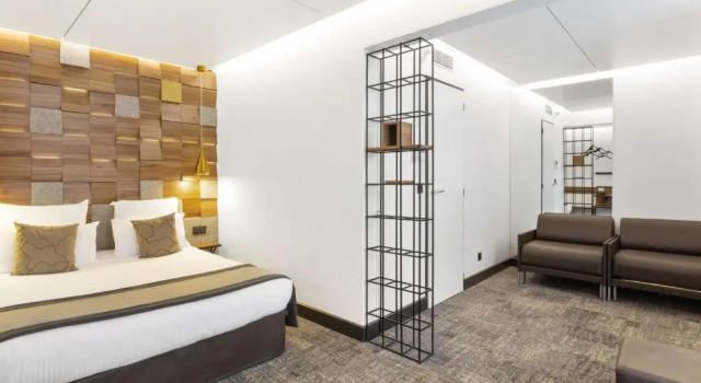 Полулюкс Moxy Annecy