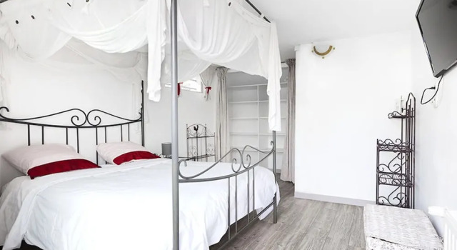 House With 2 Bedrooms in Voreppe, With Wonderful Mountain View, Pool A, Забронировать Отель Вореп Grenoble Area