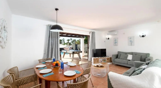 Villa Papagayo by Villa Plus