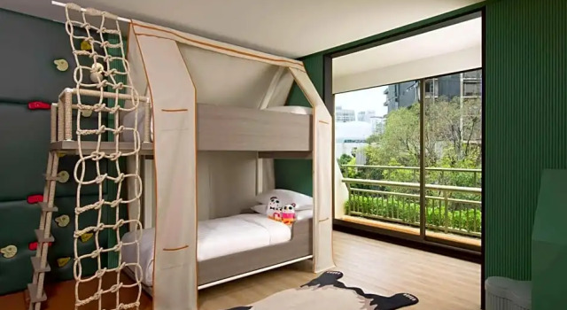 Люкс семейный с 2 комнатами Mövenpick BDMS Wellness Resort Bangkok