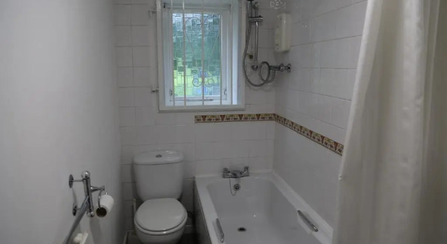 Апартаменты La Suisse Serviced Apartments