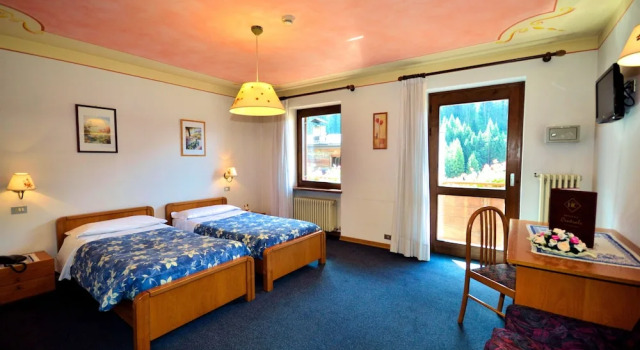 Двухместный номер Comfort с видом на горы Hotel Centrale