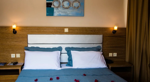 Номер Deluxe Theano Hotel