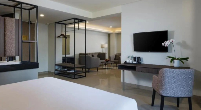 Suite junior Hotel Santika Blitar