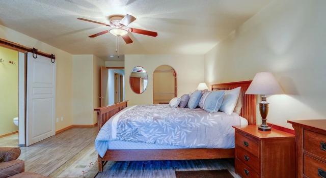 Pet-Friendly 13 Ollalie Home features Double Car Garage by RedAwning