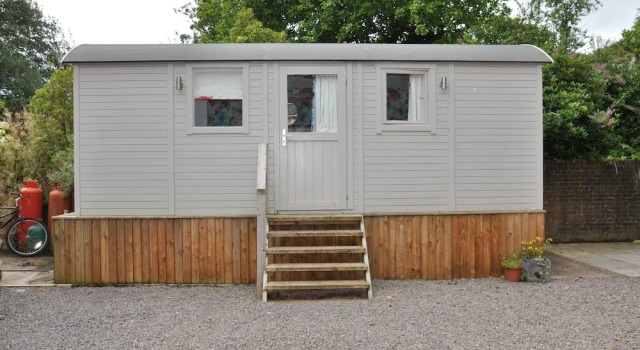Country Estate - Shepherd's Hut, Llandenny, Забронировать Отель Аск 