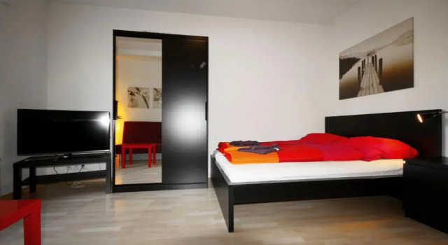 Студия Hitrental Stauffacher Apartments