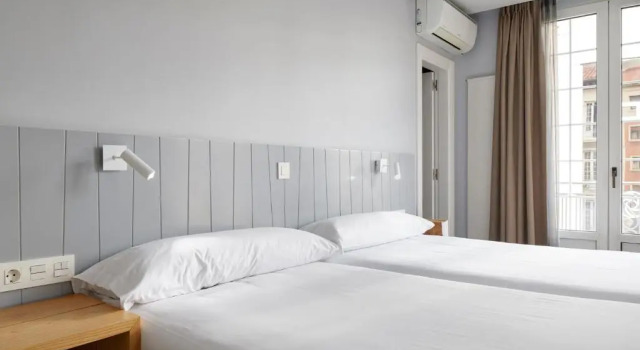 Номер с дополнительной кроватью Hotel Avenida