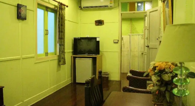 Люкс Deluxe Samsen Sam Place