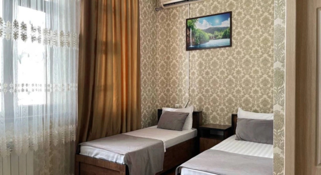 Четырёхместный номер Standard Мини-отель Alisher Hotel