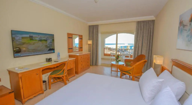 Двухместный номер Superior с видом на море Pickalbatros Royal Grand Sharm